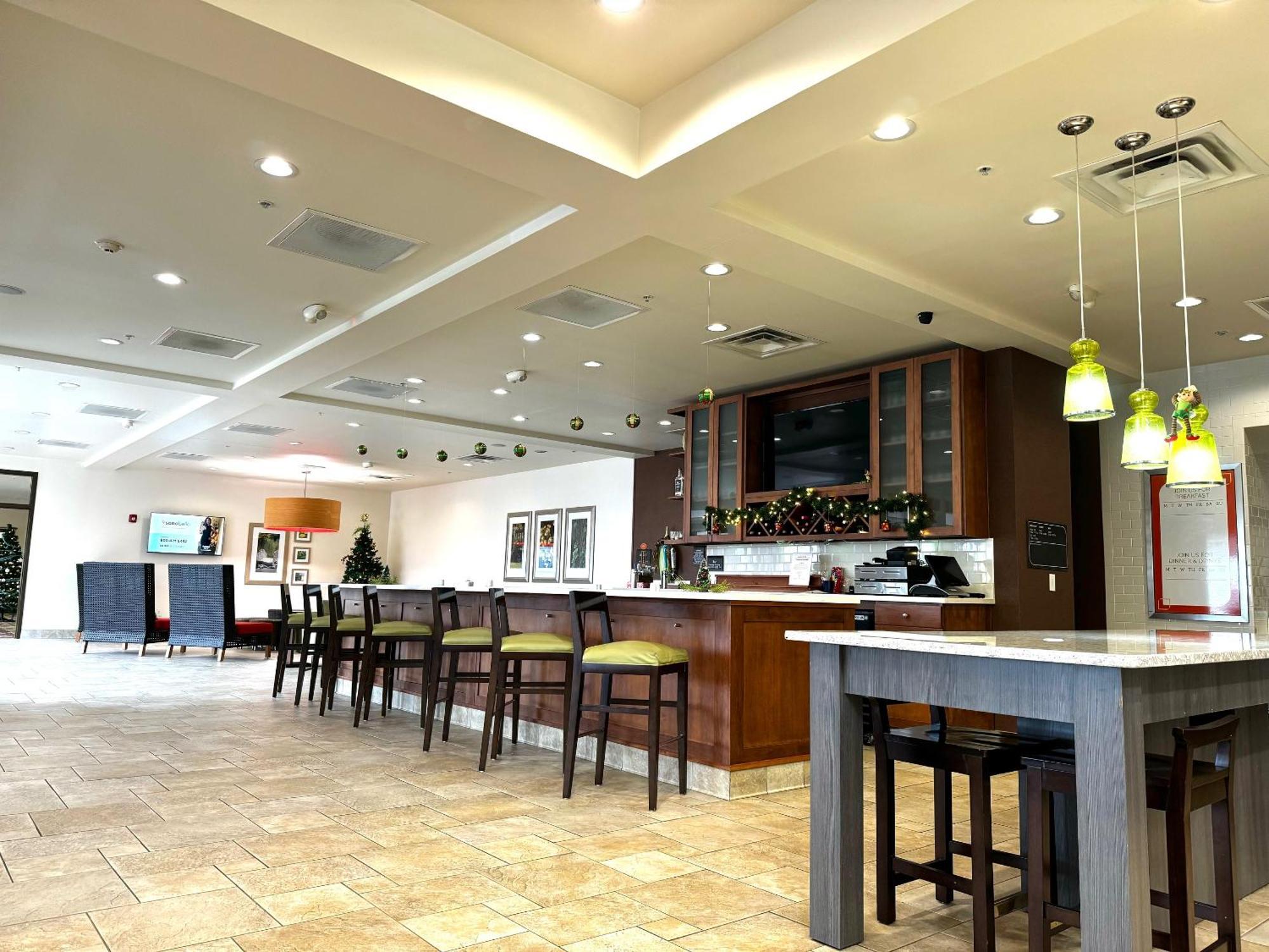 Hilton Garden Inn Уэст-Честер Экстерьер фото